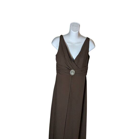 Bill Levkloff prom dress size 12 - Picture 9 of 9